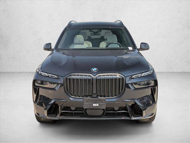 Used 2025 BMW X7 xDrive40i w/ M Sport Package AWD/4WD image 2