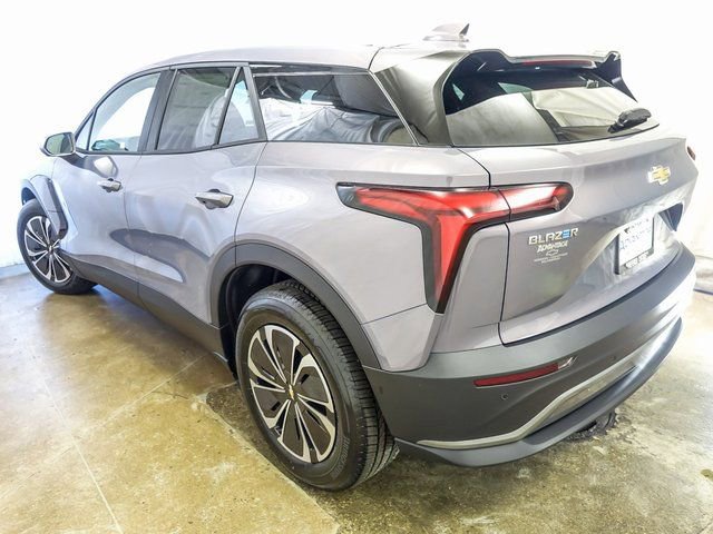 New 2026 Chevrolet Blazer EV LT image 7