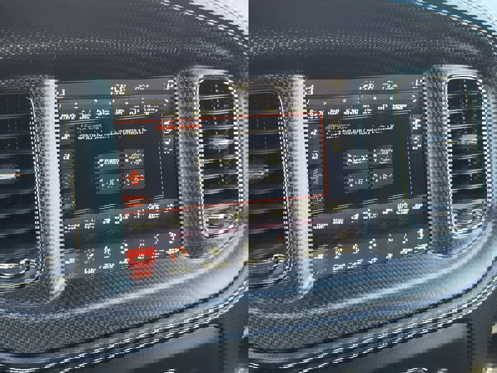 Used 2023 Dodge Charger SRT Hellcat w/ Harman/Kardon Audio Group image 18