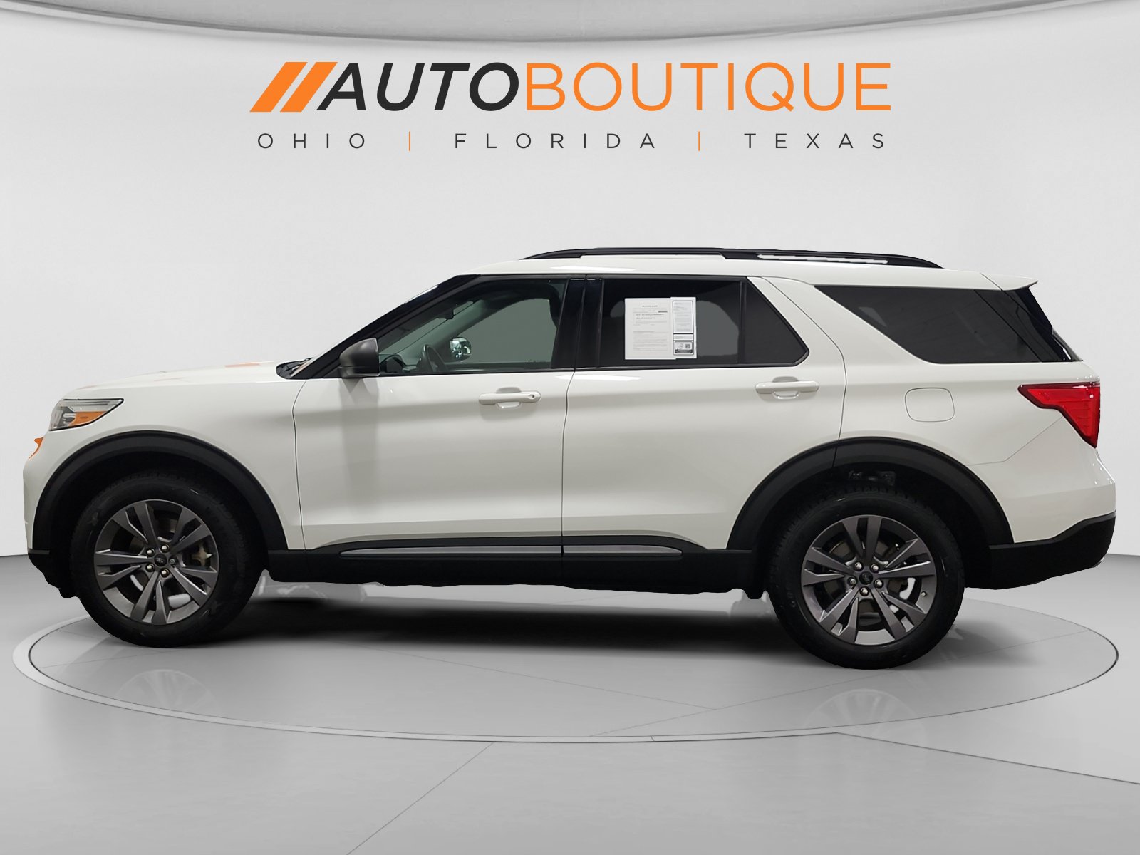 Used 2021 Ford Explorer XLT w/ Equipment Group 202A AWD/4WD image 2
