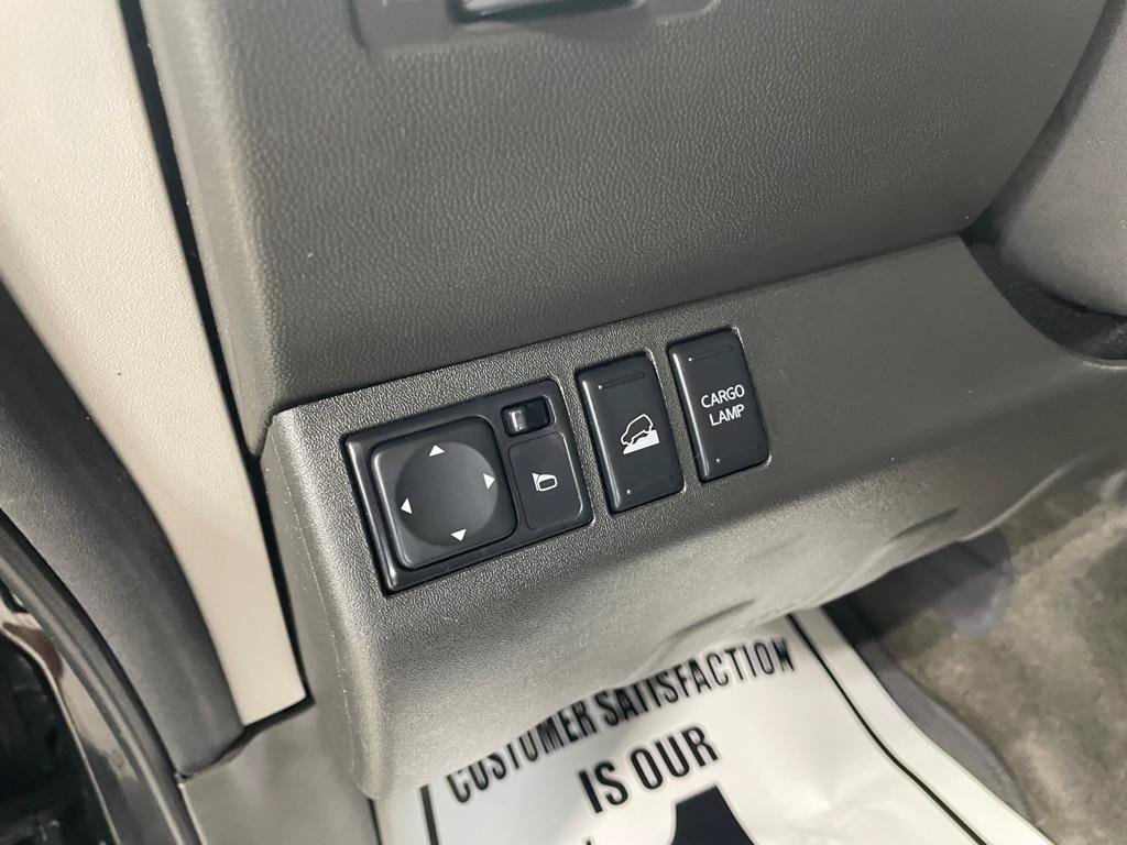 Used 2015 Nissan Frontier PRO-4X AWD/4WD image 28