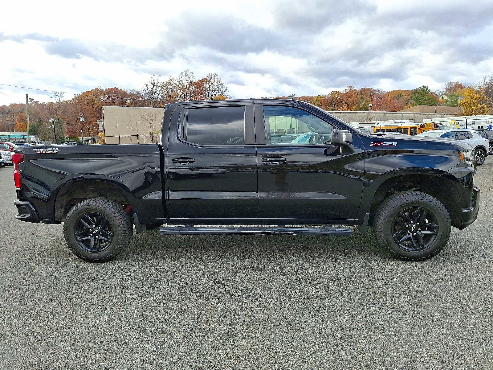 Used 2021 Chevrolet Silverado 1500 LT Trail Boss w/ Convenience Package II image 7