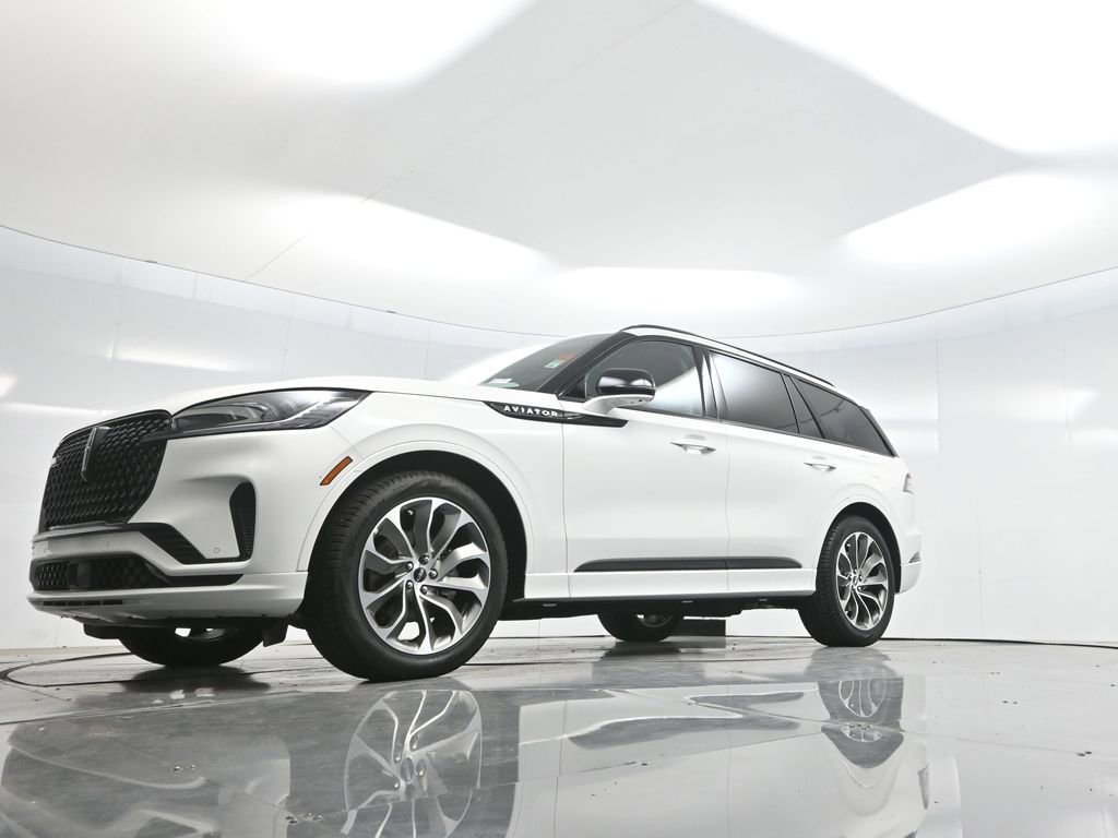 Used 2025 Lincoln Aviator 2WD w/ Jet Appearance Package image 49