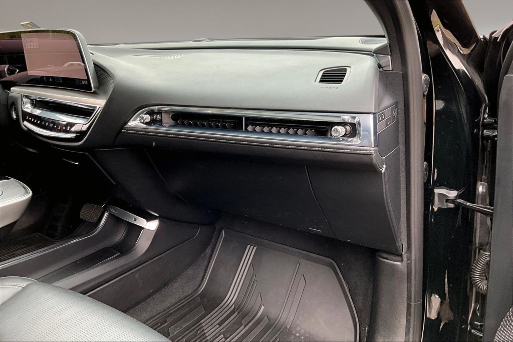 Certified 2024 Cadillac Lyriq Luxury RWD image 16