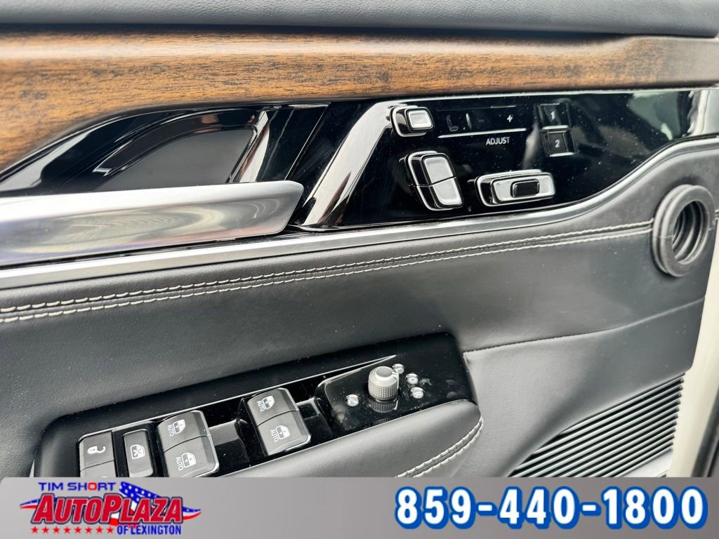 Used 2022 Jeep Grand Wagoneer Series II w/ Premium Group II AWD/4WD image 58