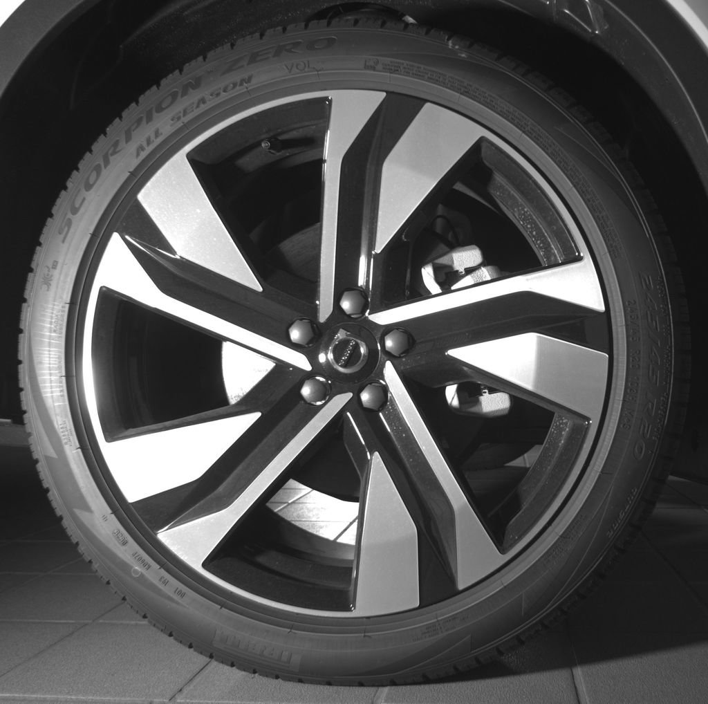 New 2026 Volvo XC40 B5 Plus w/ Protection Package Premier AWD/4WD image 24