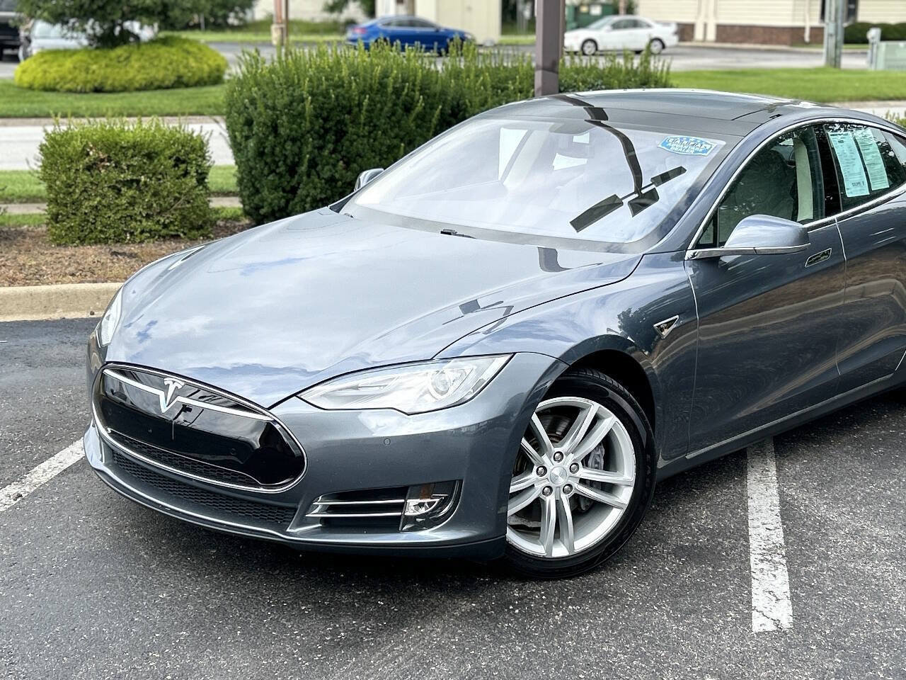 Used 2014 Tesla Model S 85 RWD image 3