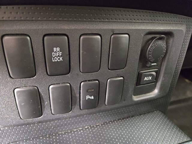 Used 2007 Toyota FJ Cruiser 4WD image 24