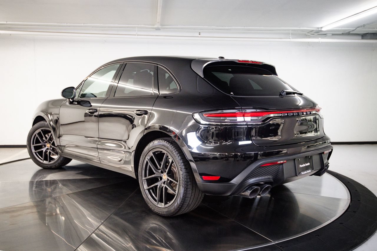 Certified 2023 Porsche Macan Turbo AWD/4WD image 3