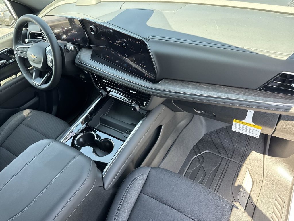 New 2026 Chevrolet Suburban LS RWD image 35