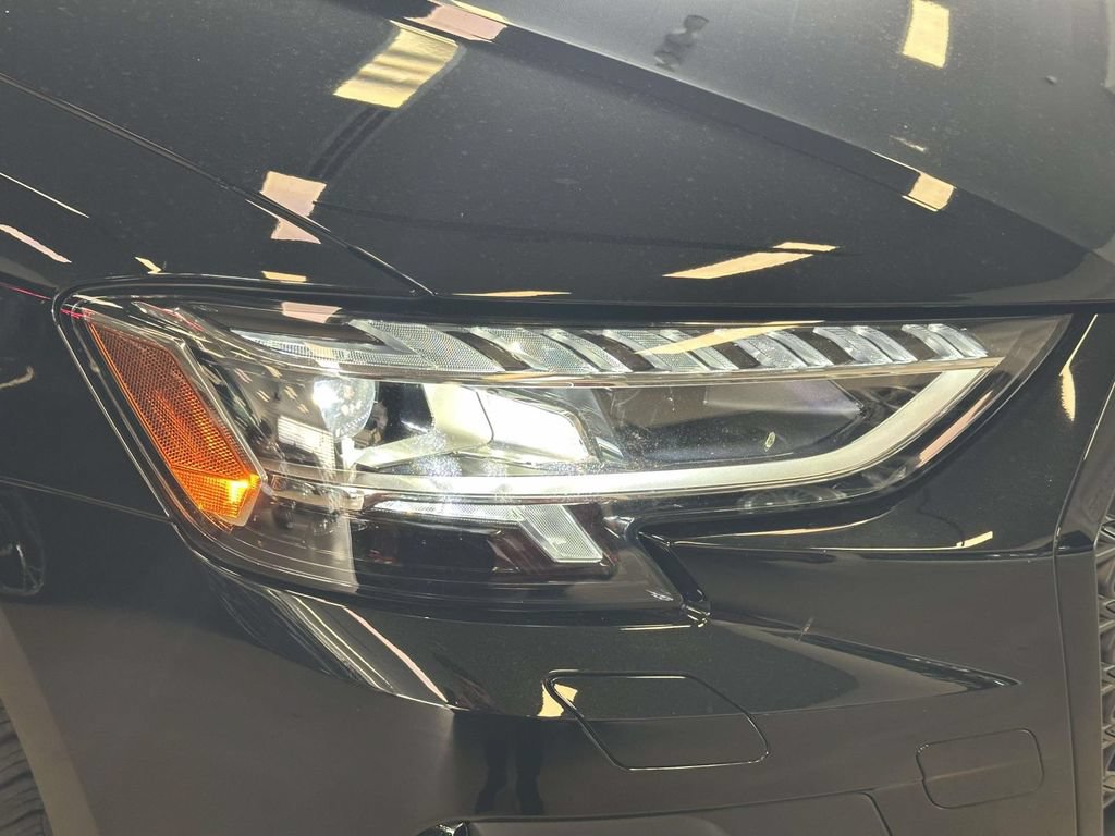 Used 2025 Audi A8 L 3.0T AWD/4WD image 11