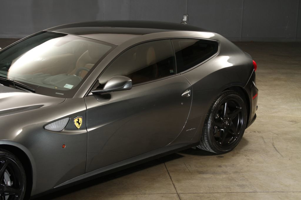 Used 2013 Ferrari FF image 6