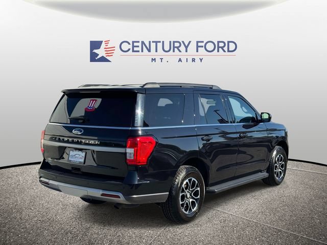 Used 2024 Ford Expedition XLT AWD/4WD image 2