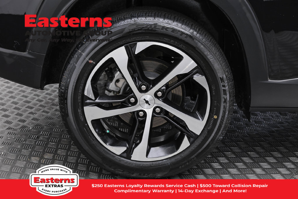 Used 2024 Chevrolet Trax RS FWD image 30