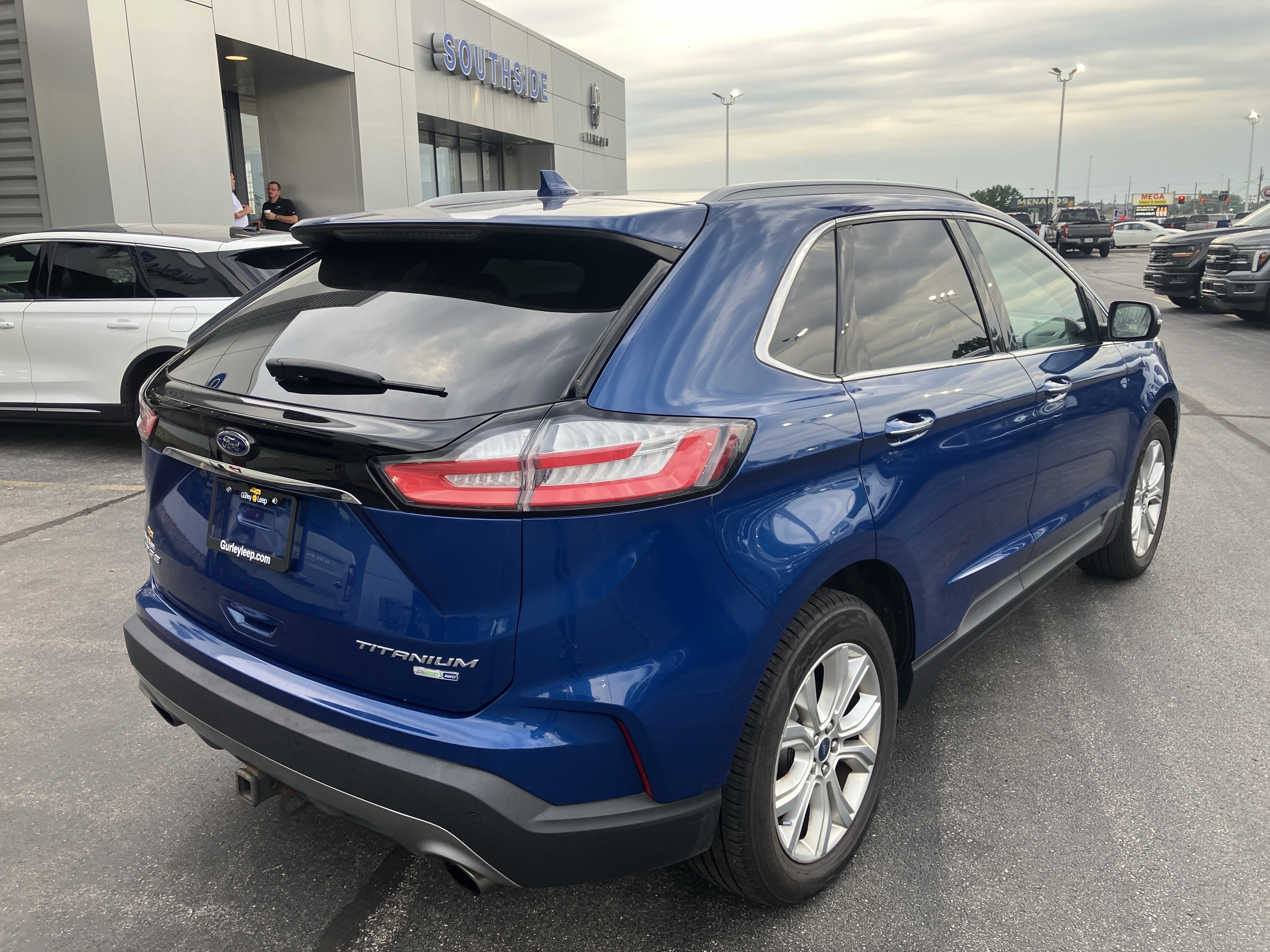 Used 2020 Ford Edge Titanium w/ Class II Trailer Tow Package AWD/4WD image 7