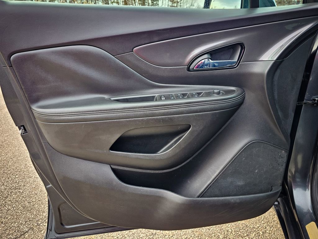 Used 2018 Buick Encore Preferred image 10