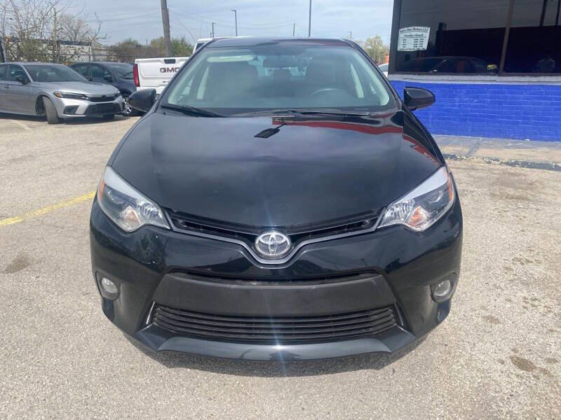 Used 2016 Toyota Corolla LE FWD image 2