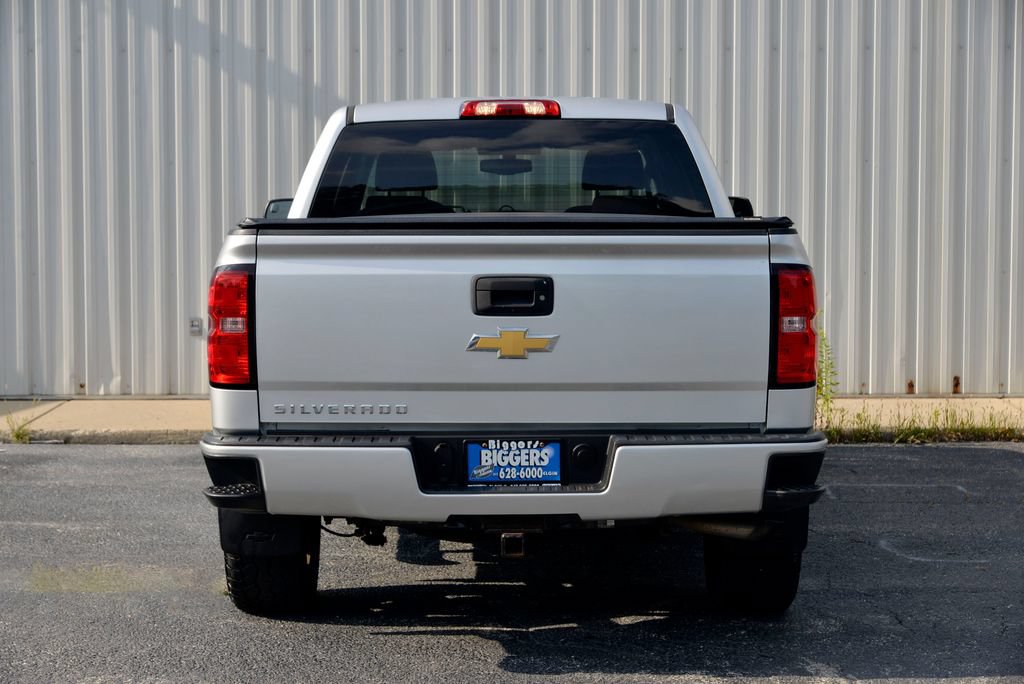 Used 2018 Chevrolet Silverado 1500 Custom w/ Custom Convenience Package AWD/4WD image 7