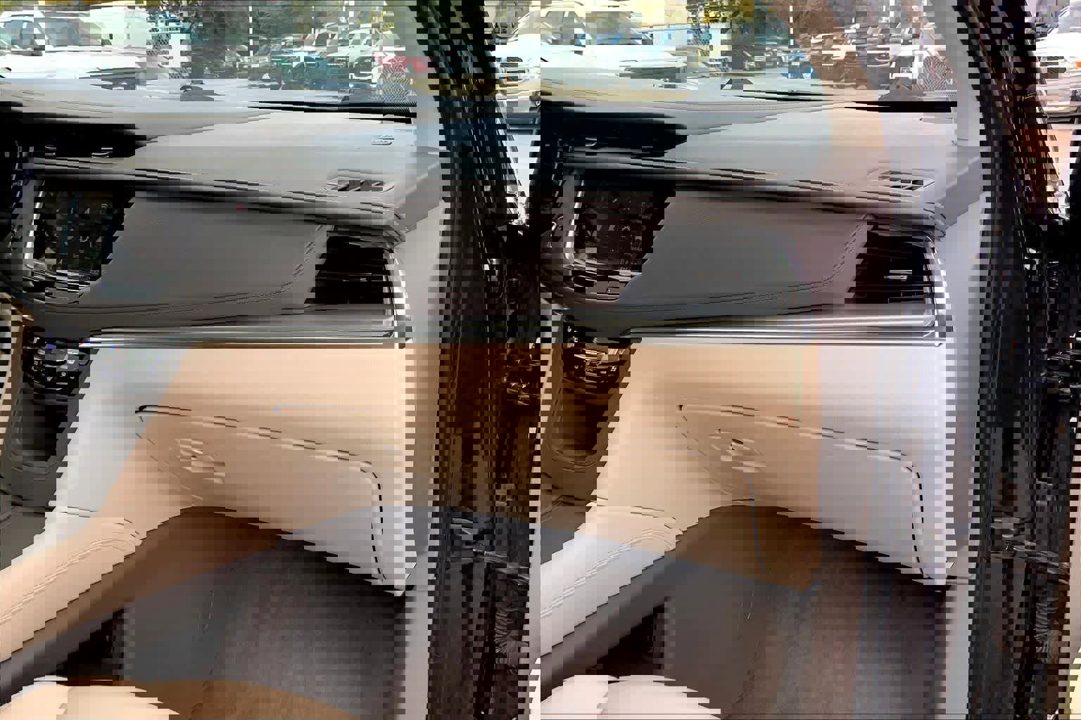 Used 2021 Cadillac XT5 Premium Luxury image 15