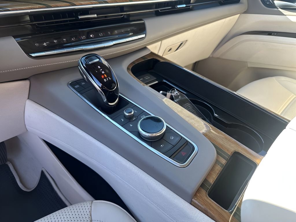 Certified 2022 Cadillac Escalade Sport Platinum image 39