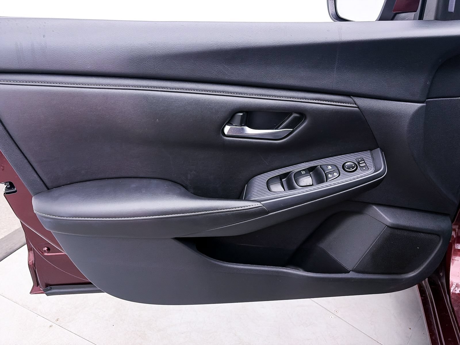 Used 2024 Nissan Sentra SV FWD image 16