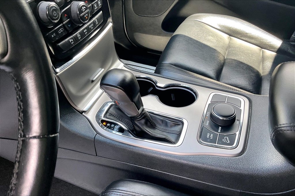 Used 2021 Jeep Grand Cherokee Limited AWD/4WD image 17