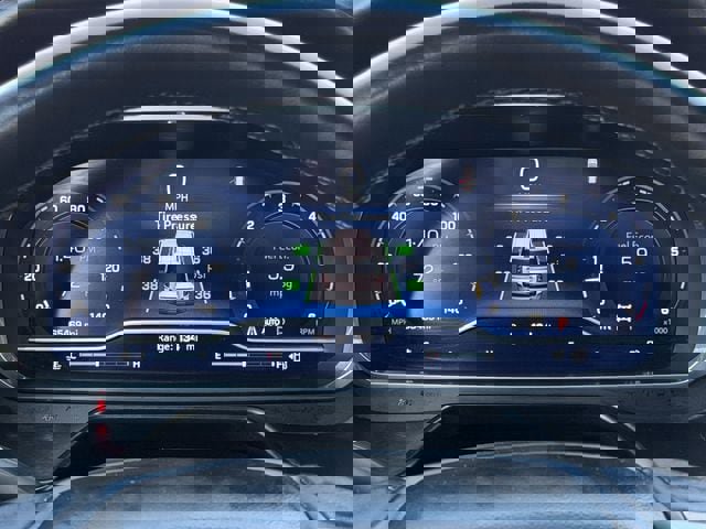 Used 2023 Chevrolet Suburban Premier image 17