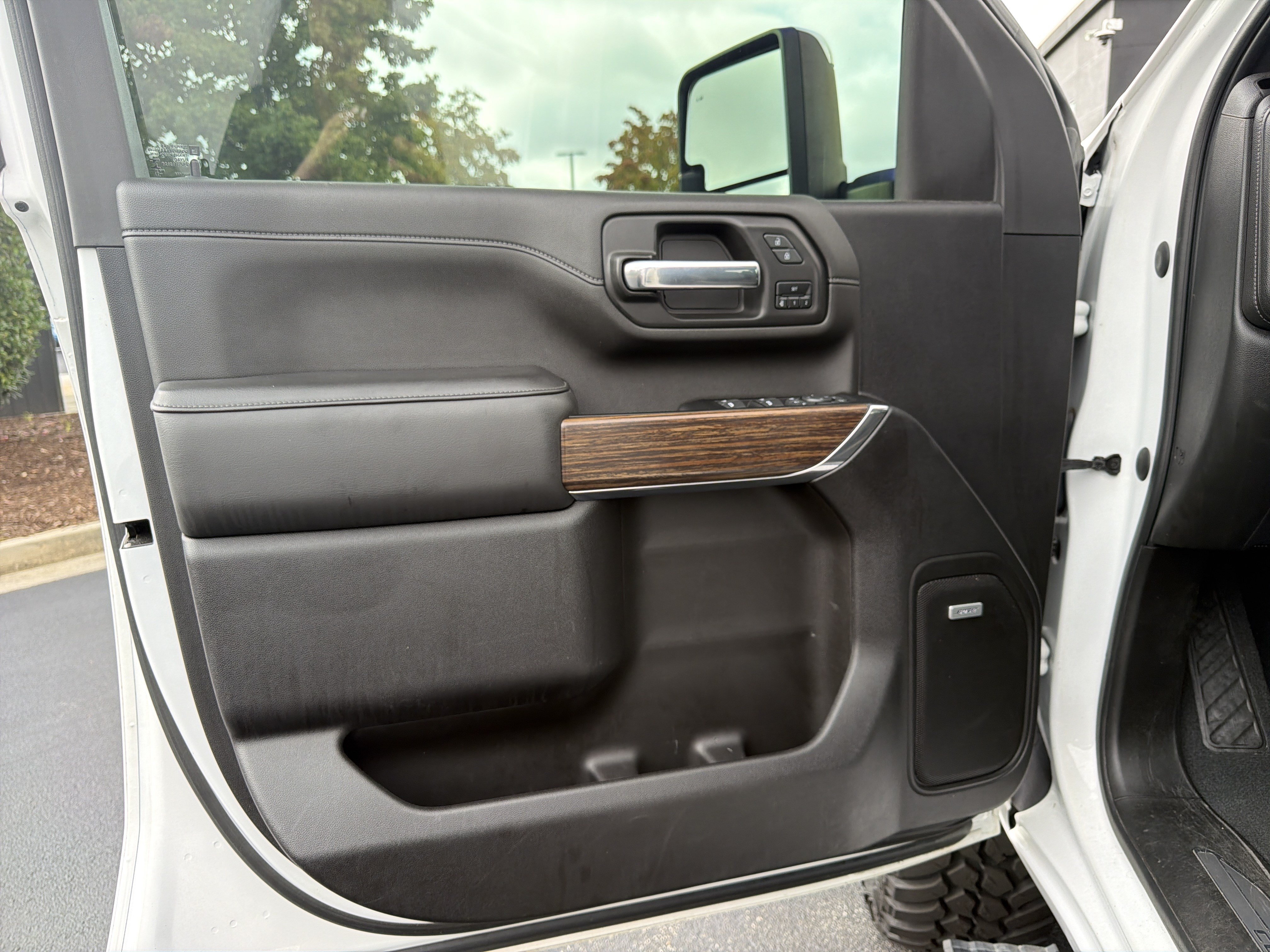 Used 2022 Chevrolet Silverado 3500 High Country w/ Z71 Off-Road Package AWD/4WD image 26