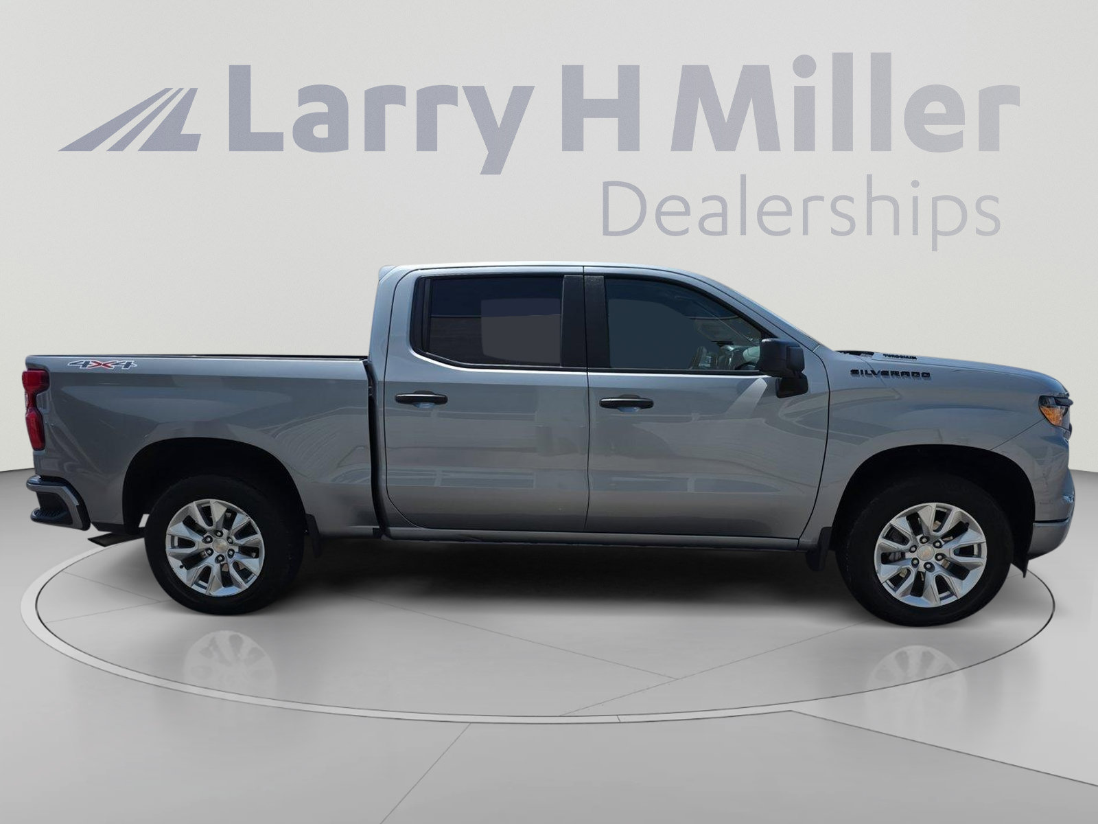 Certified 2025 Chevrolet Silverado 1500 Custom w/ LPO, Dark Essentials Package AWD/4WD image 14