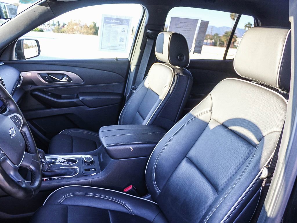 Used 2023 Chevrolet Traverse Premier w/ Redline Edition image 18