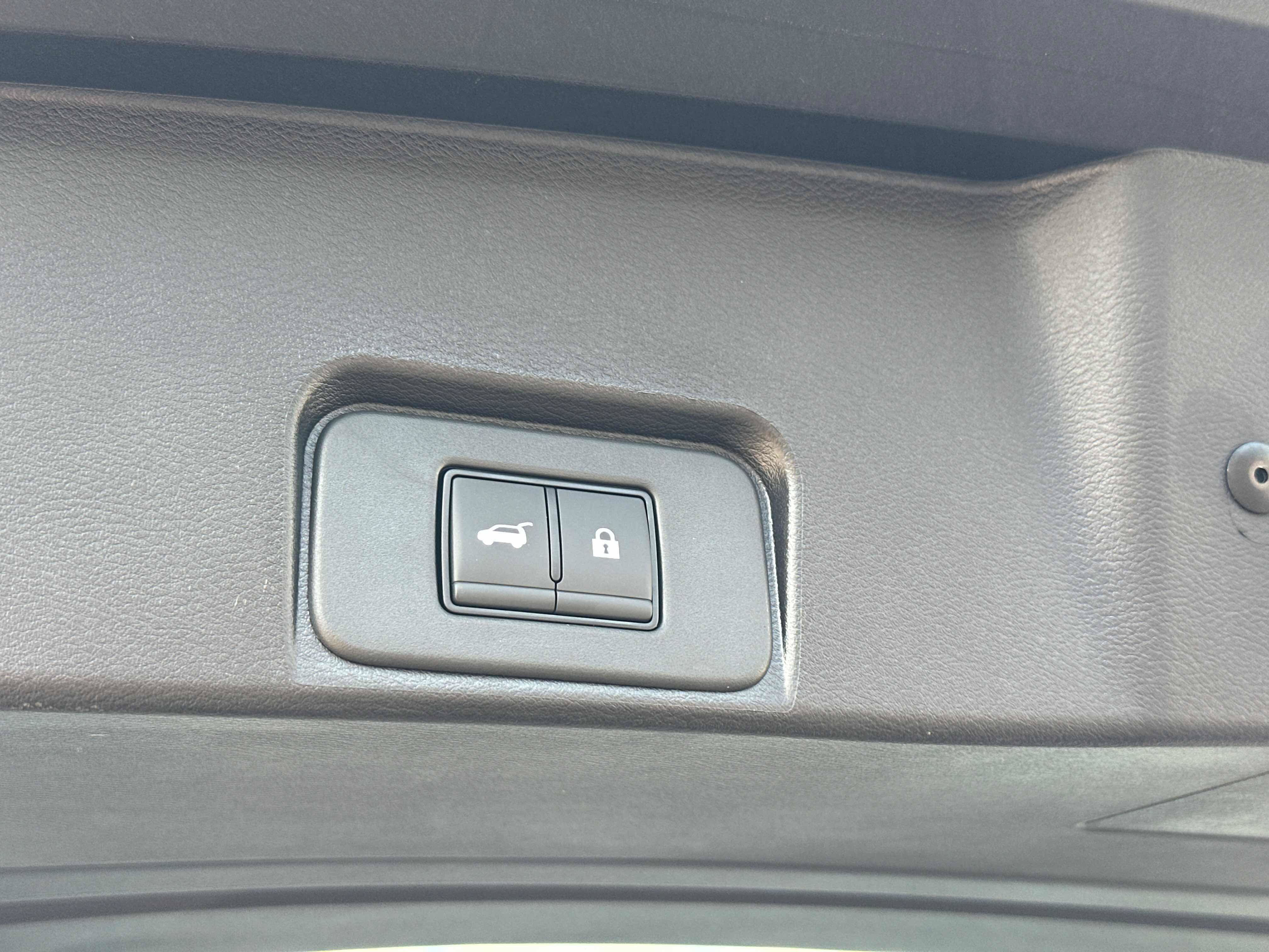 New 2026 Nissan Rogue Dark Armor AWD/4WD image 18