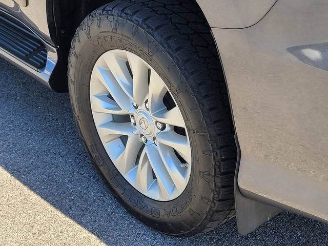 Used 2015 Lexus GX 460 w/ Premium Package AWD/4WD image 8