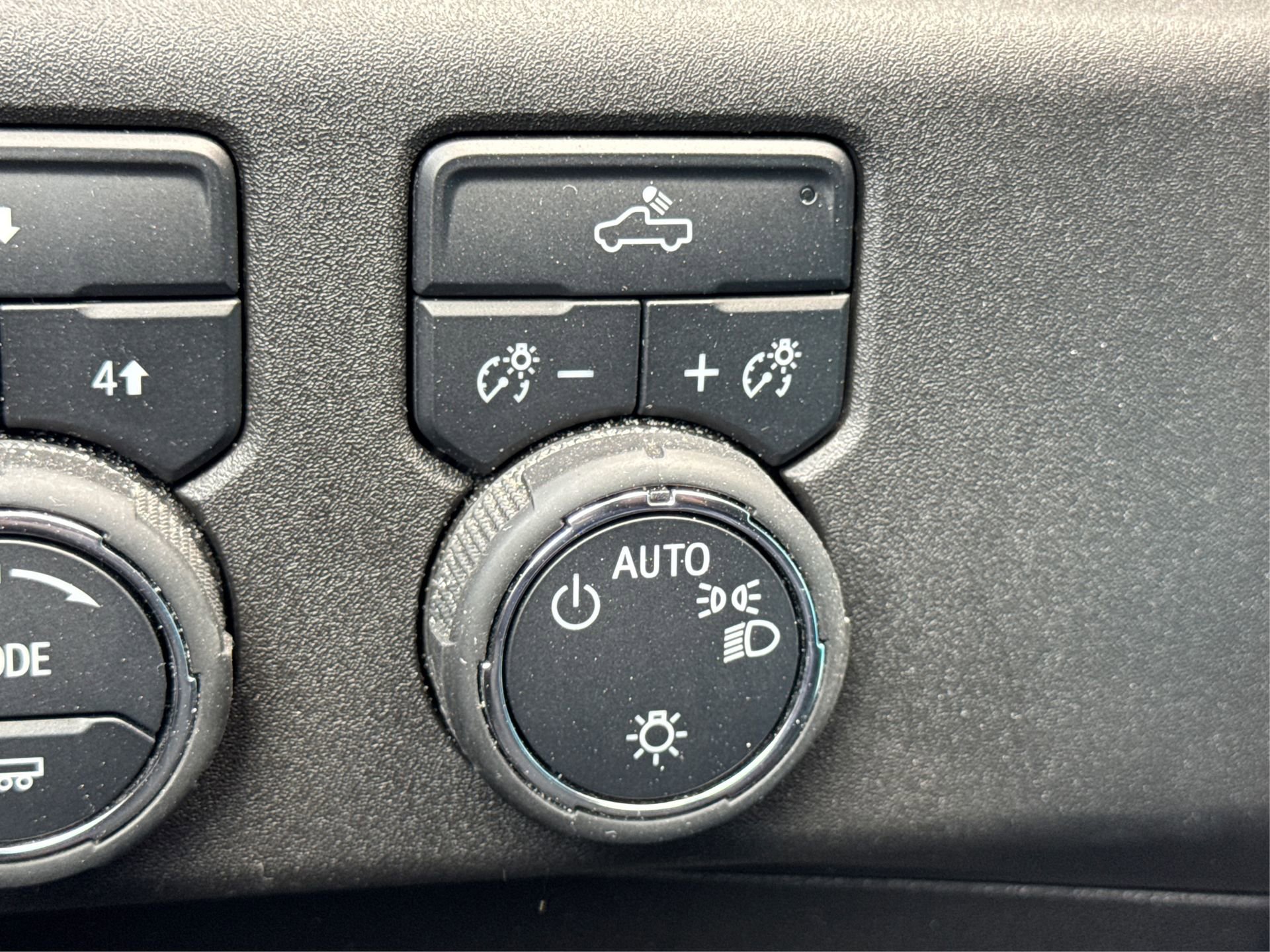 Certified 2024 Chevrolet Silverado 2500 LT image 24