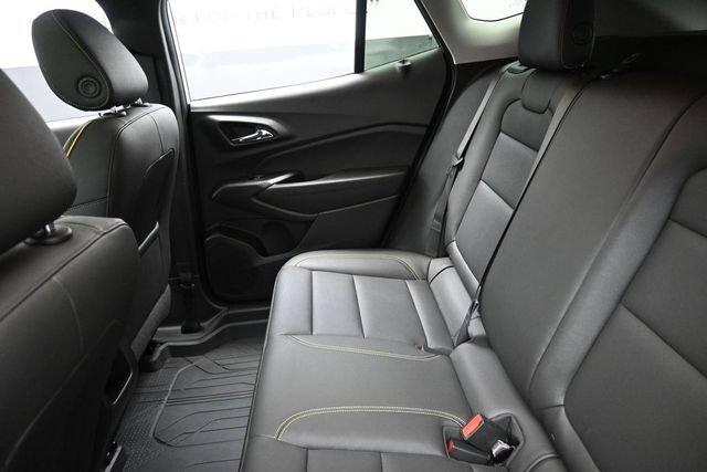 Used 2026 Chevrolet Trax ACTIV w/ Sunroof Package FWD image 23