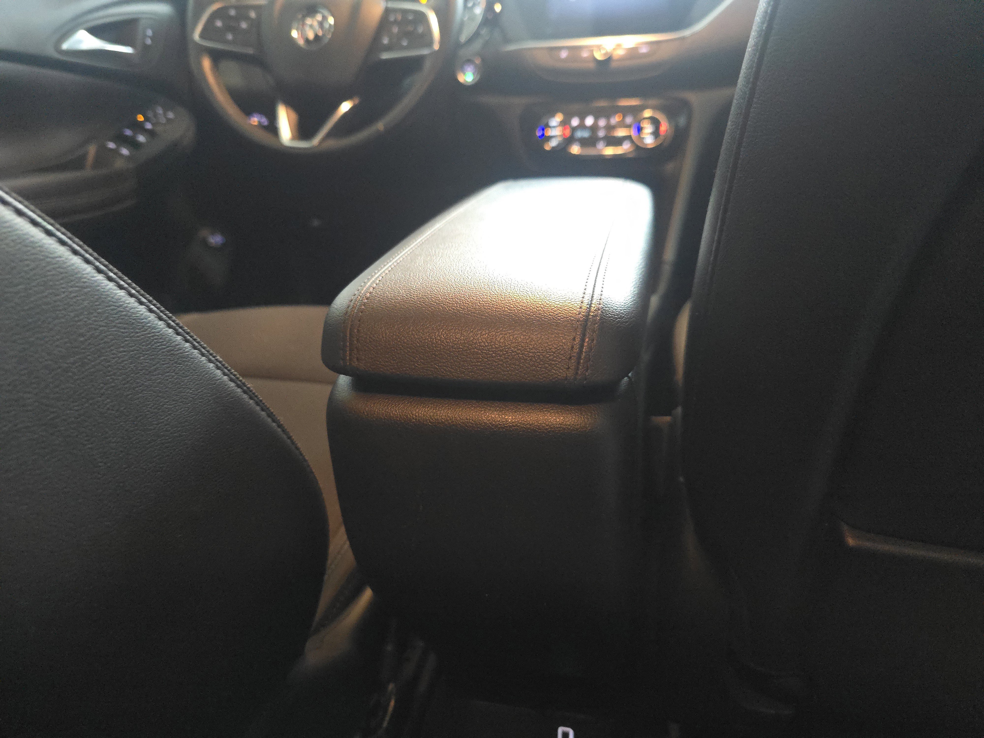 Used 2021 Buick Encore GX Select image 26