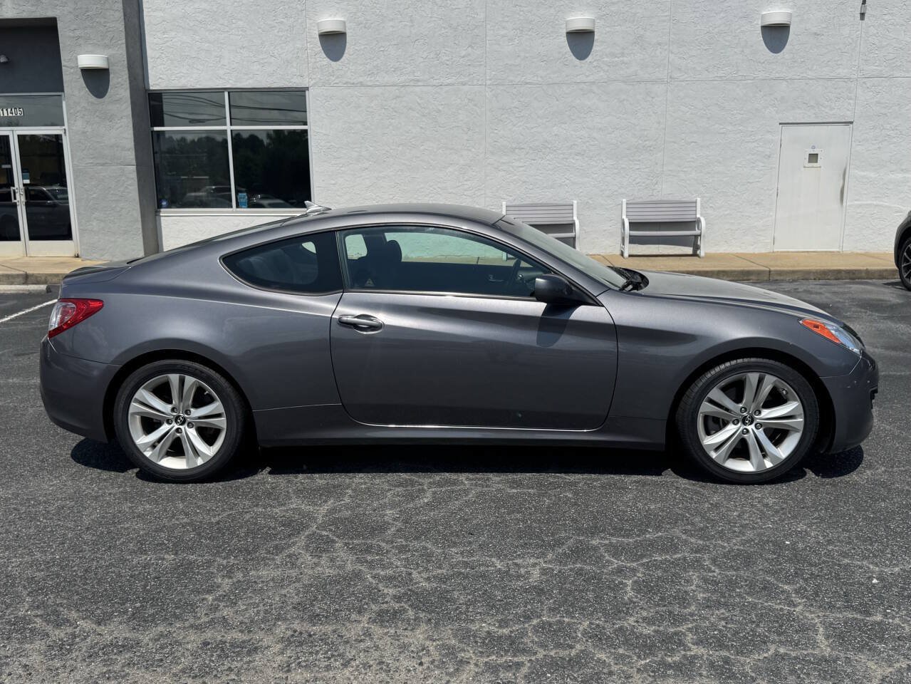 Used 2011 Hyundai Genesis 2.0T RWD image 7