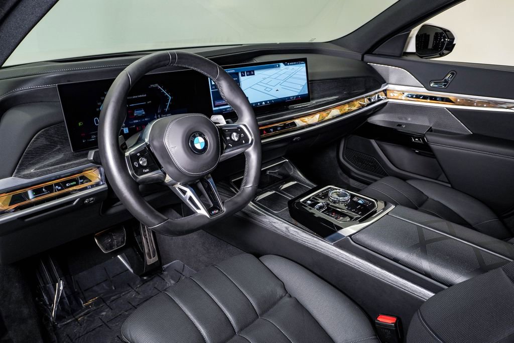 Used 2025 BMW 740i xDrive image 22