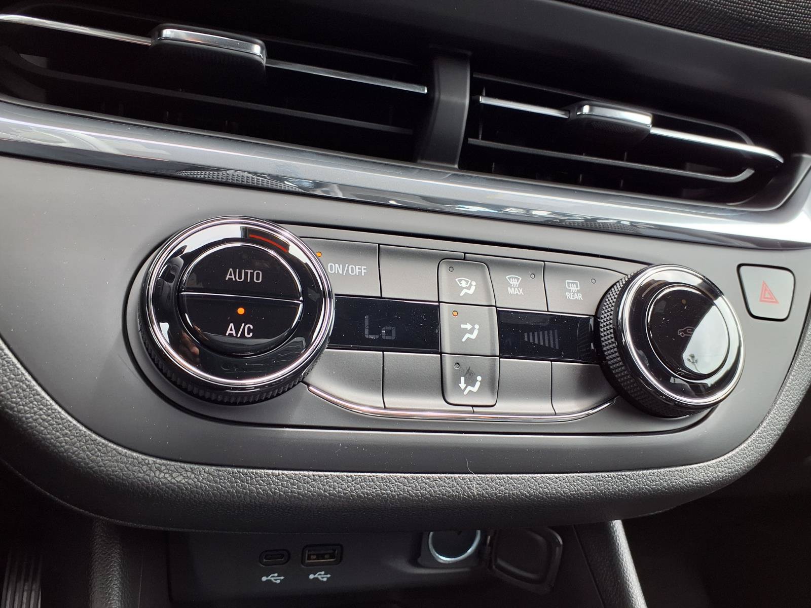 New 2026 Buick Envista Preferred FWD image 5