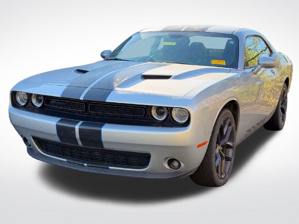 Used 2020 Dodge Challenger SXT w/ Blacktop Package RWD image 6