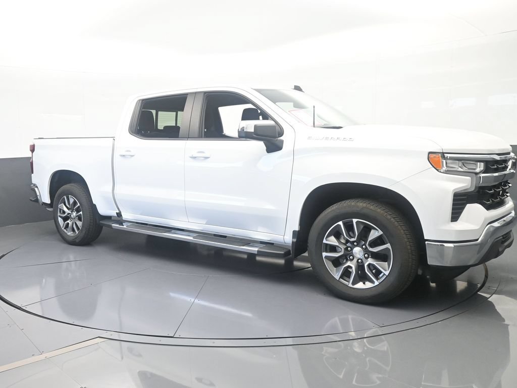 Used 2024 Chevrolet Silverado 1500 LT RWD image 8