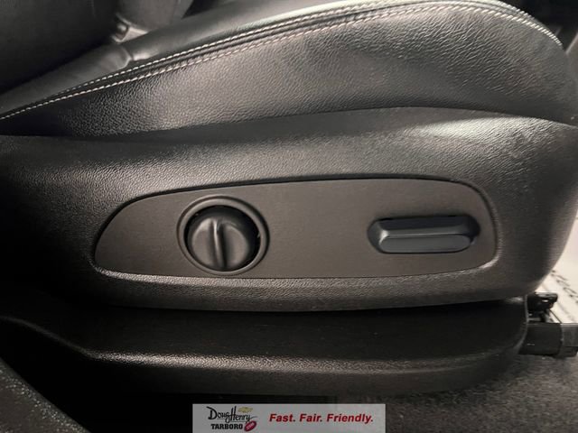 Used 2022 GMC Terrain SLT image 38