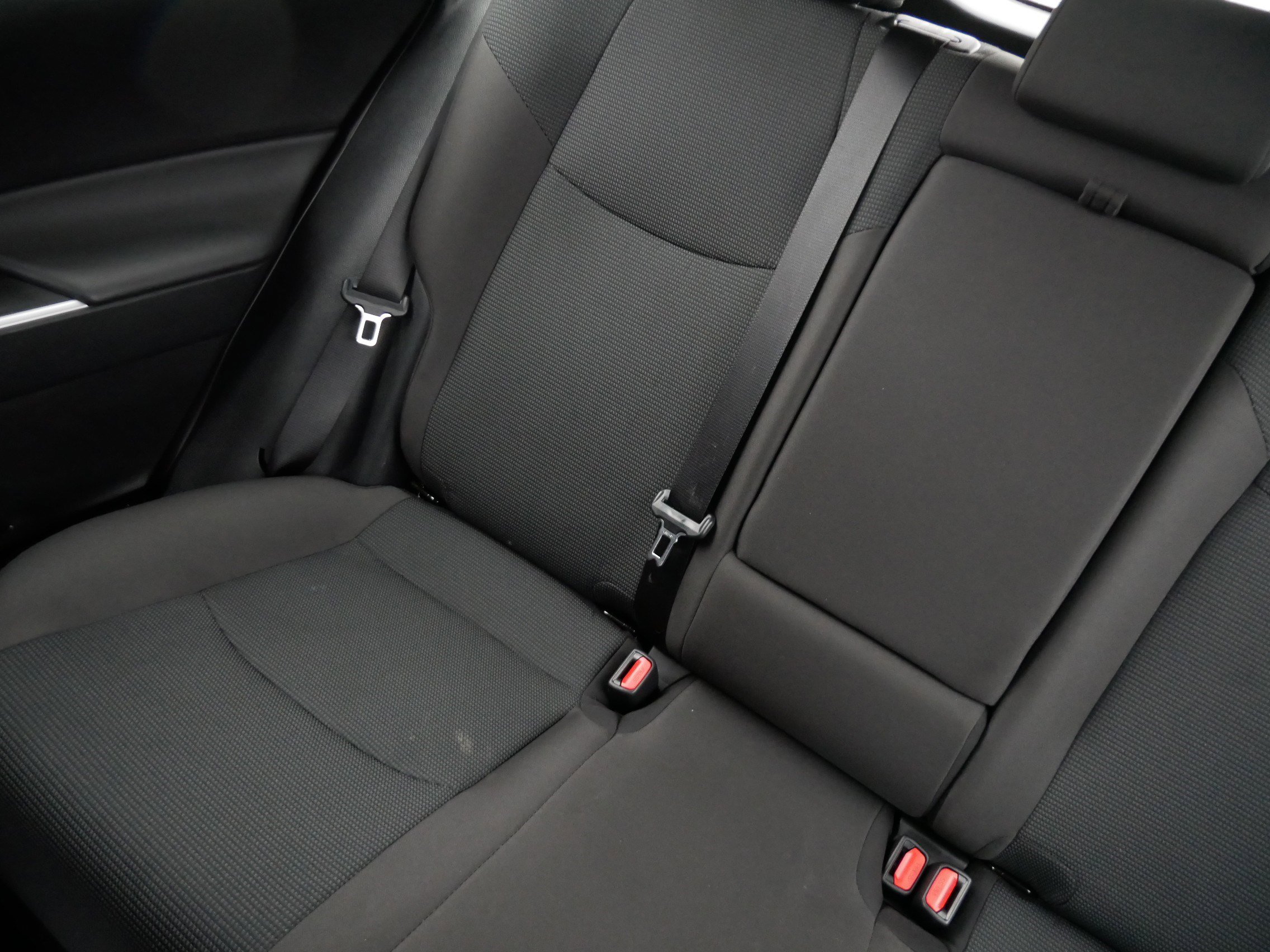 Used 2025 Toyota RAV4 LE image 12