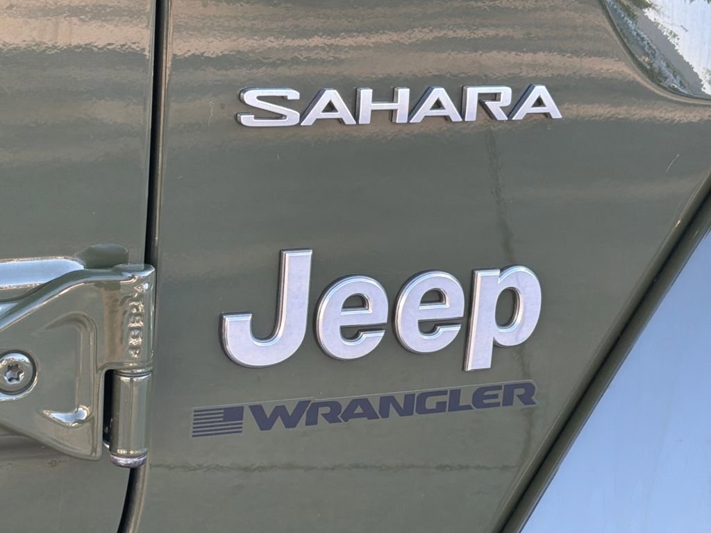 Used 2024 Jeep Wrangler Sahara image 9