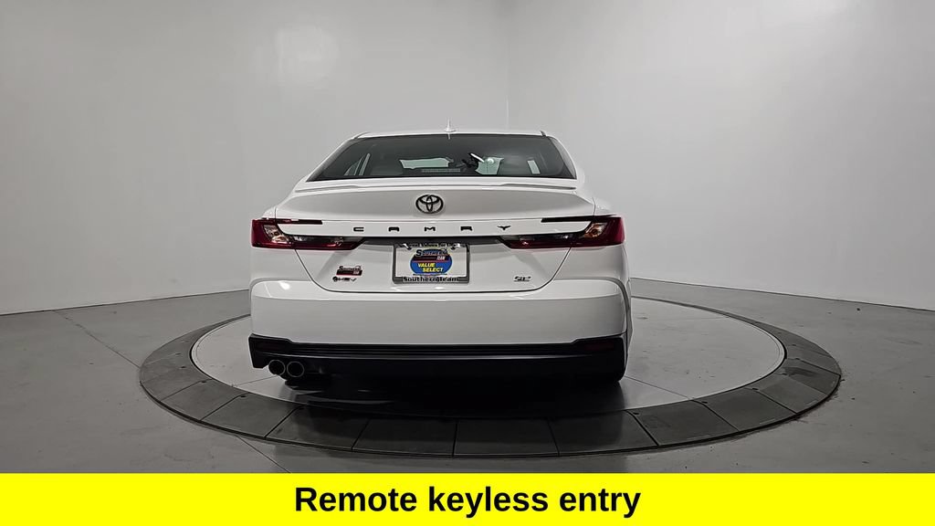 Used 2025 Toyota Camry SE FWD image 4