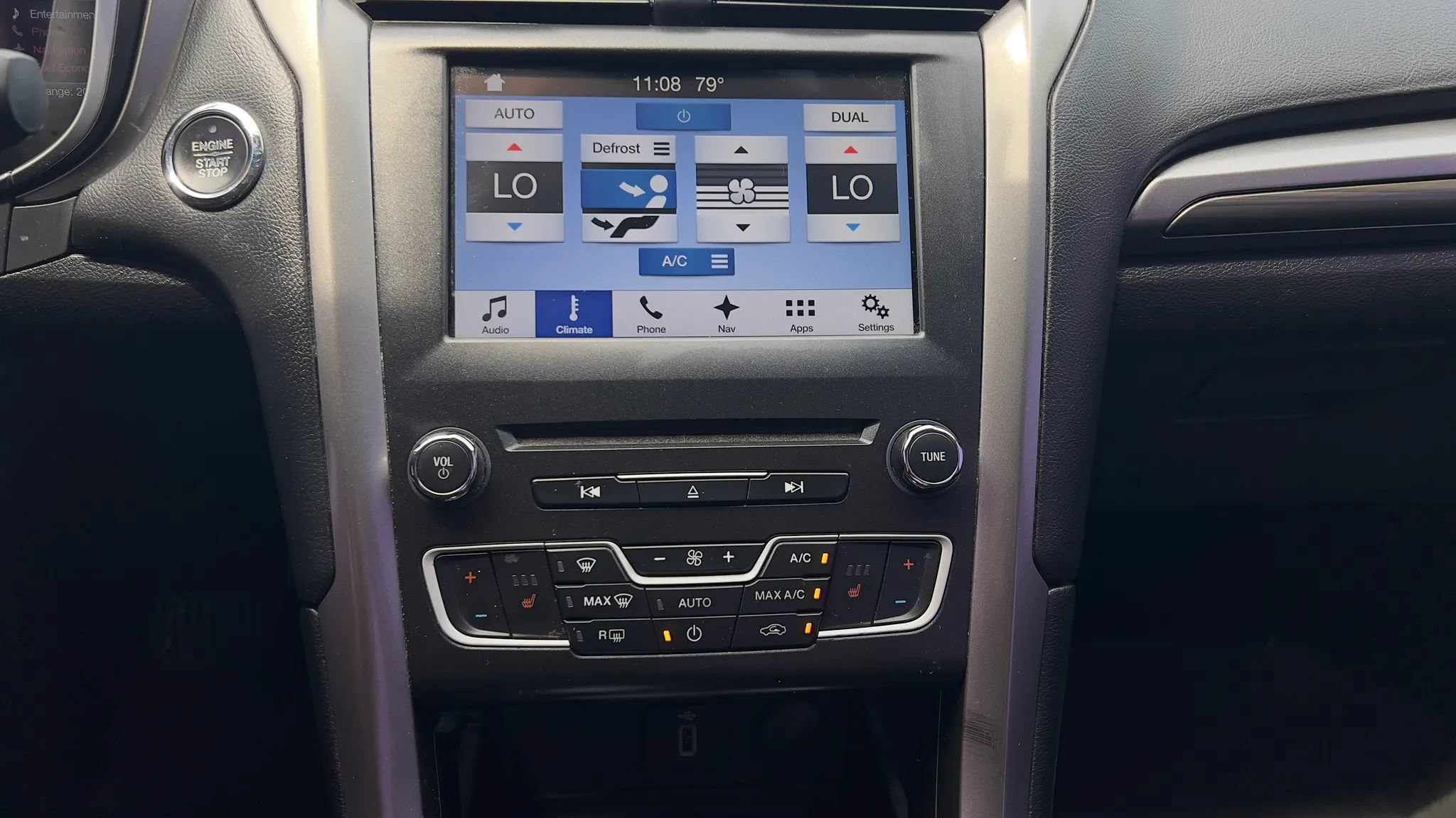 Used 2017 Ford Fusion Energi SE FWD image 22