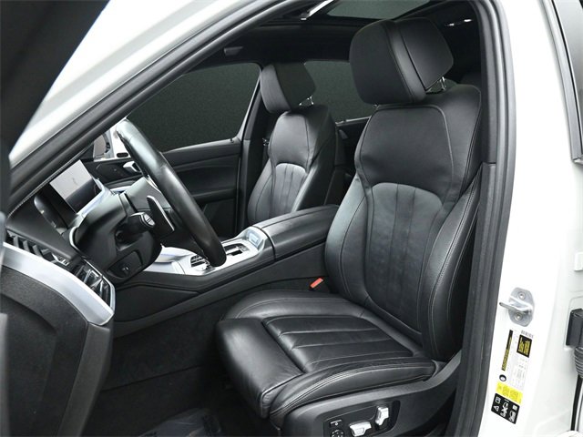 Used 2020 BMW X6 M50i w/ Executive Package image 12