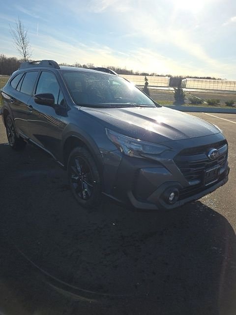 Used 2023 Subaru Outback Onyx Edition image 3