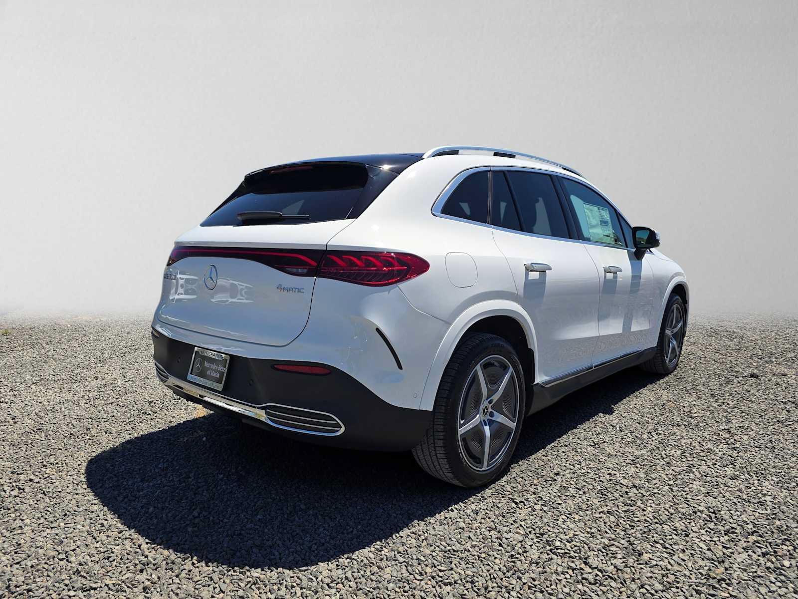 New 2026 Mercedes-Benz EQE 320 4MATIC SUV image 3