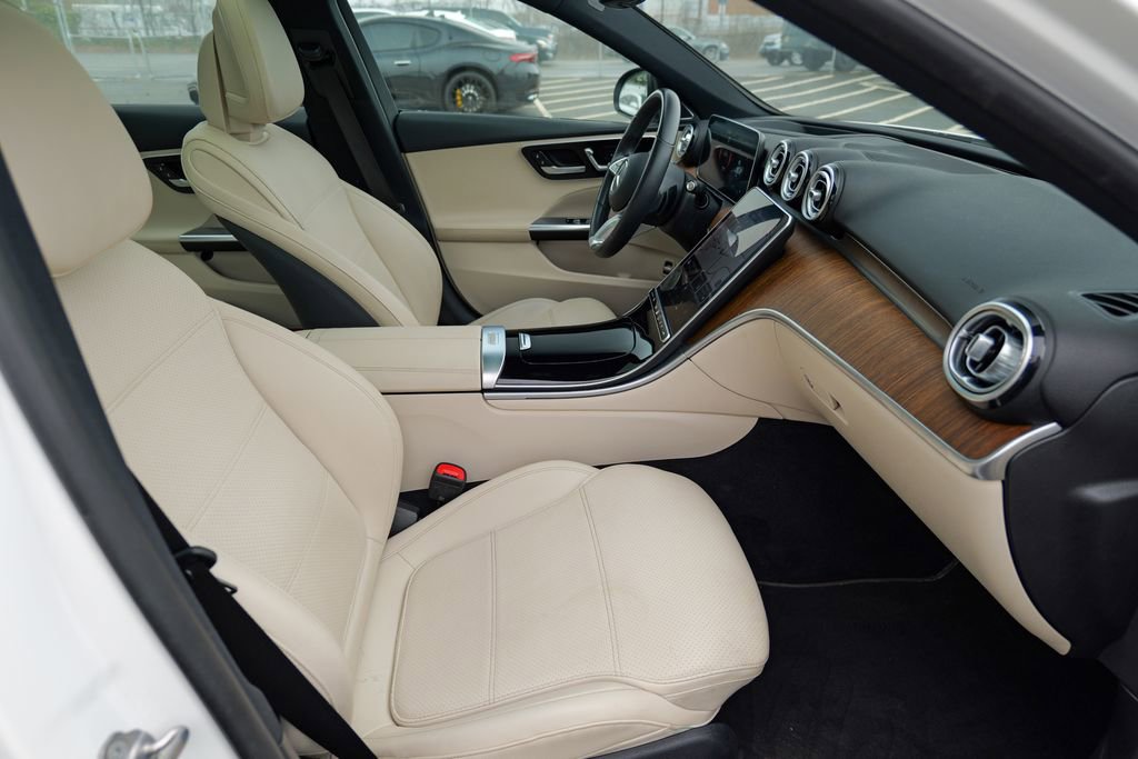 Used 2022 Mercedes-Benz C 300 4MATIC Sedan w/ Pinnacle Trim Package image 38