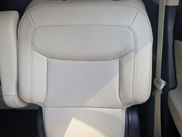 Used 2017 Ford Explorer XLT w/ Equipment Group 202A image 13